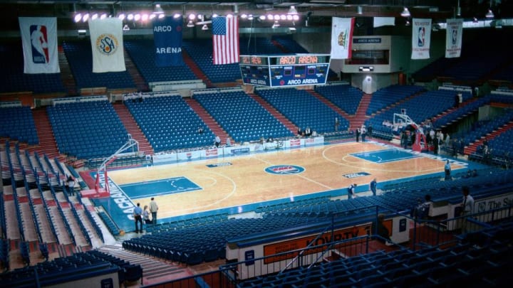 Kings to use throwback court resembling original design from 1985