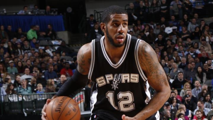 Spurs hand Mavs largest halftime deficit in 116-90 blowout