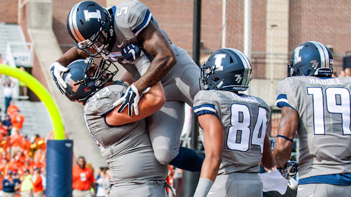 Illinois receiver Thieman out for season with broken ankle