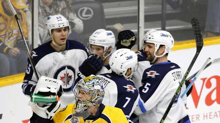 Stafford scores twice, leads Jets over Predators