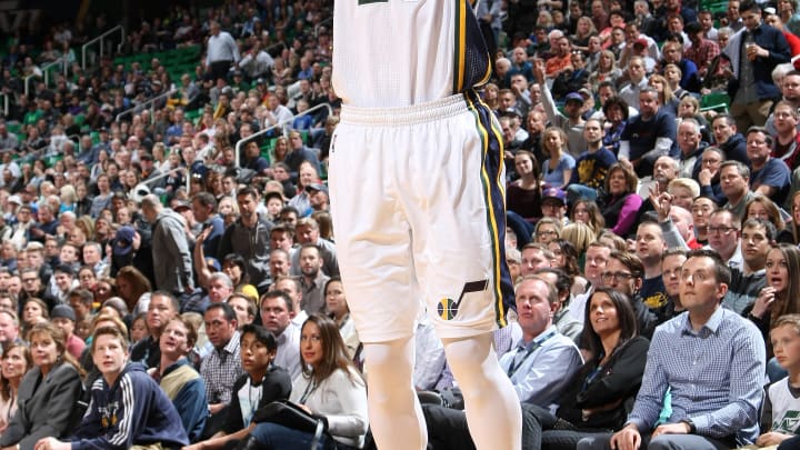 Hayward scores 28 as Jazz defeat Rockets 117-114 in overtime