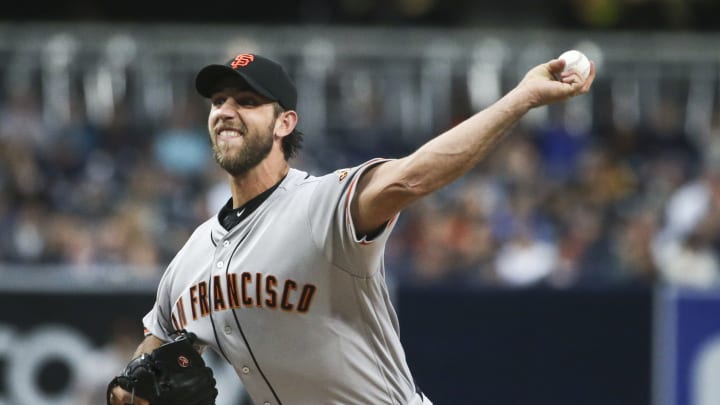 Bumgarner's complete game, Crawford's 5 RBIs carry Giants