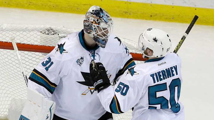 Pavelski scores twice, Sharks top Blues to take 3-2 lead