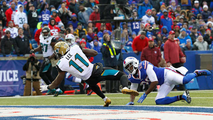 Watkins' return gives Bills a spark in 28-21 win over Jags