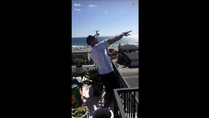 Richard Jefferson launches water balloons into Alex Mack’s party