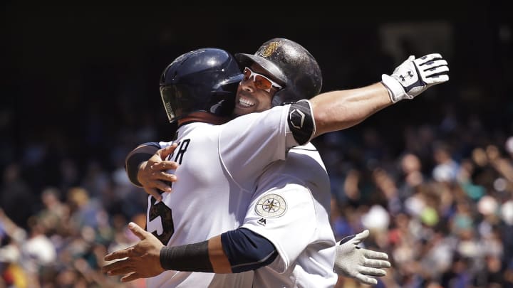 Seattle uses 2 big innings to rout San Diego 9-3 Seattle uses 2 big innings to rout San Diego 9-3