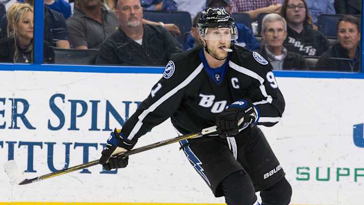 Steven Stamkos has blood clot in arm, will miss 1-3 months