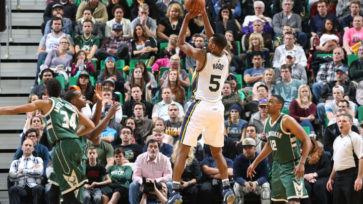 Jazz pull away in fourth quarter for 84-81 win over Bucks