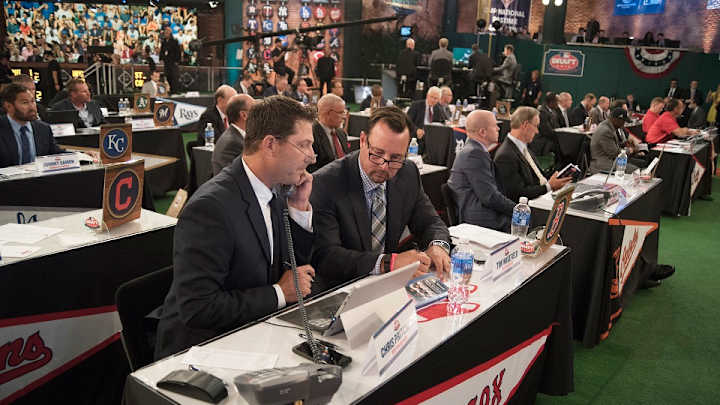 MLB Draft: High school draftees can now hire agent