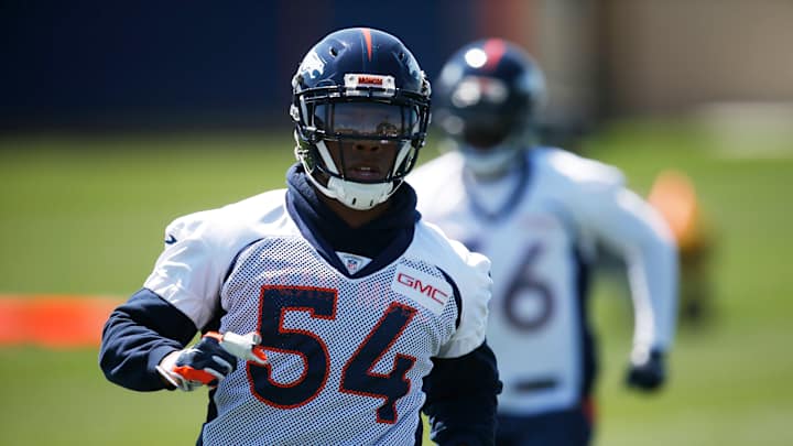Broncos sign linebacker Brandon Marshall to 4-year extension