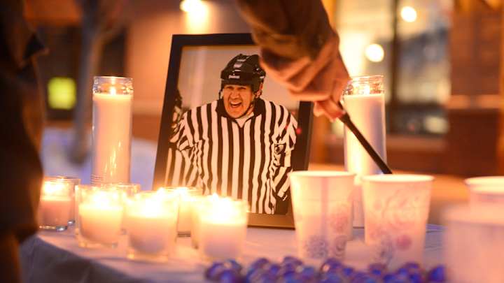 NCAA hockey referee dies one week after falling on ice NCAA hockey referee dies one week after falling on ice