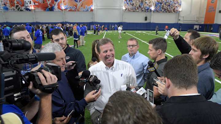 Florida ends spring with wide-open quarterback competition