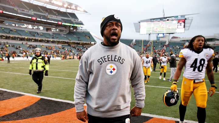 Tomlin chides Bradshaw for "cheerleader" comment