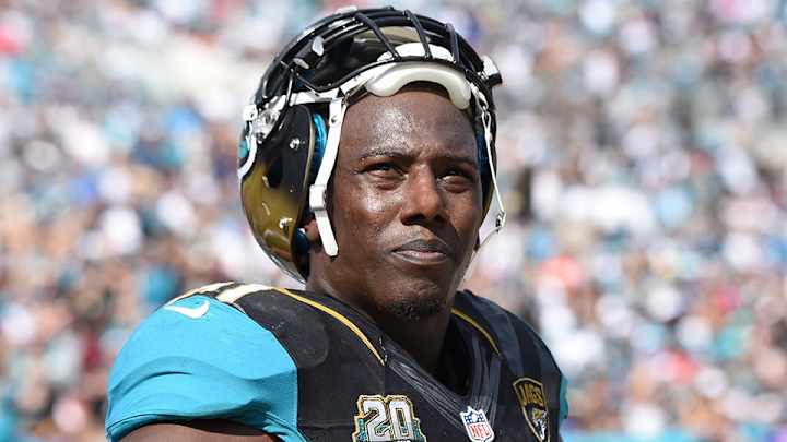 Jaguars DE Chris Clemons responds to reporter's criticism on Twitter