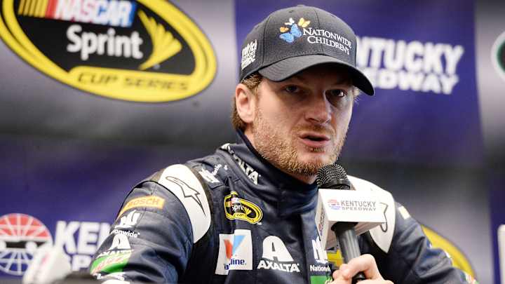 Dale Earnhardt Jr. dealing with concussion-like symptoms