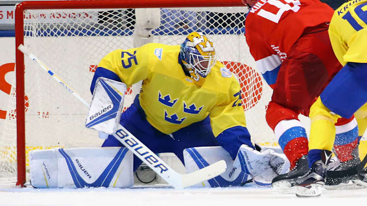 Markstrom subs for ill Lundqvist, leads Sweden past Russia