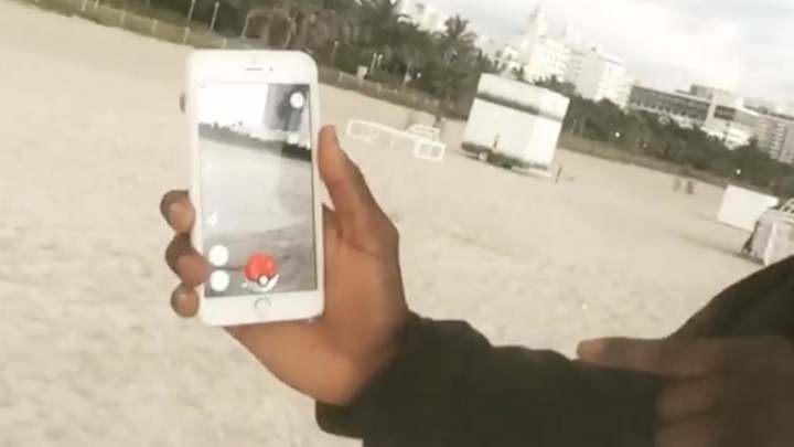 Iman Shumpert joins Kyrie Irving on beach in Miami at 7 a.m. and plays Pokemon Go