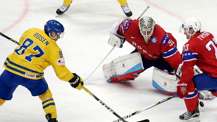 Finland beats France 3-1 at worlds for fifth win