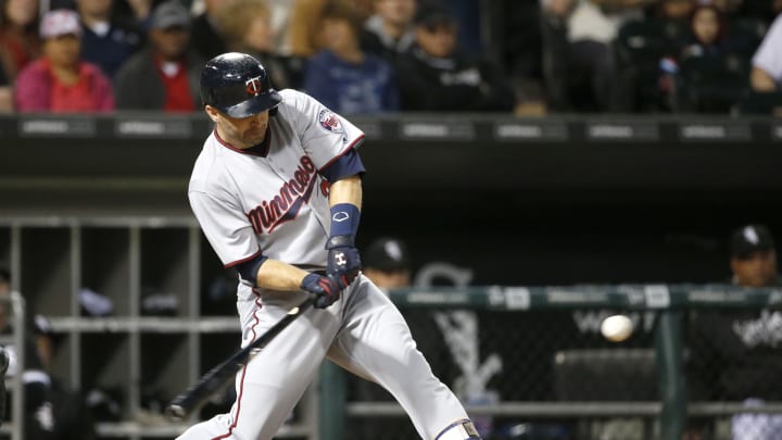 Dozier hits 2 HRs, Gibson shines as Twins blank White Sox