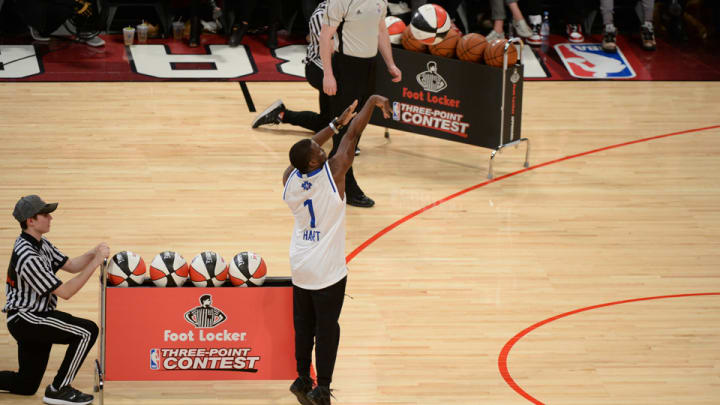 Watch: Kevin Hart ties Draymond Green in three-point shootout Watch: Kevin Hart ties Draymond Green in three-point shootout