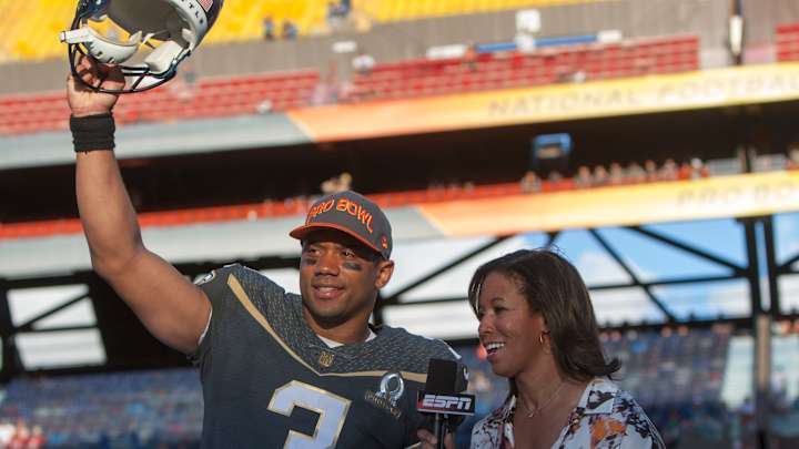 Russell Wilson throws 3 TDs in 49-27 Pro Bowl victory