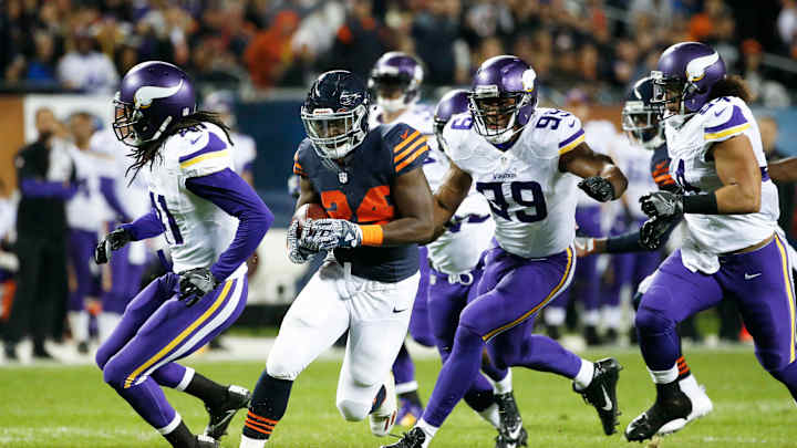 Howard, Bears to finish season against vexed Vikings