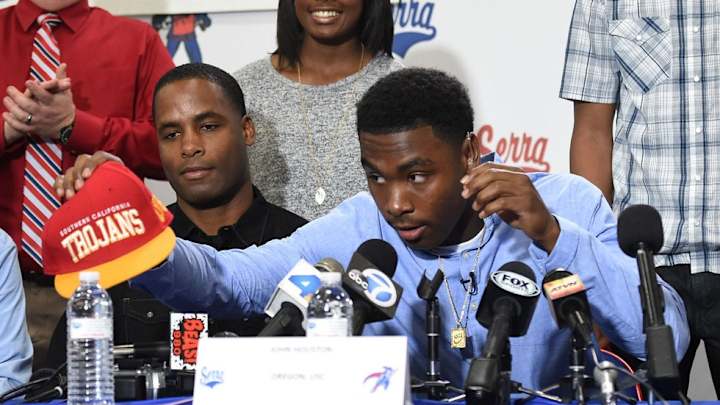 As NCAA considers an early signing period for football recruiting, some coaches warn of long-term consequences As NCAA considers an early signing period for football recruiting, some coaches warn of long-term consequences