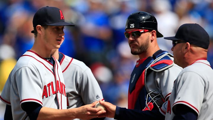 Braves keep losing close games, falling in 13 innings at KC