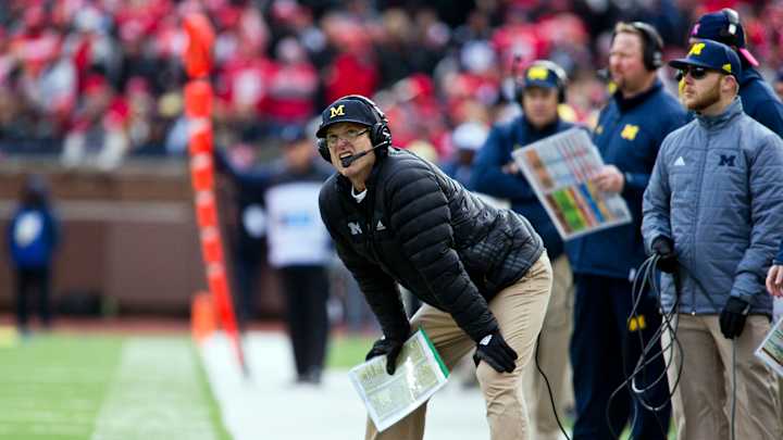 Recruiting stunts help coaches stand out in social media age