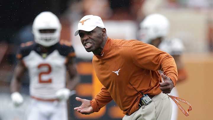 Strong keeping Texas quarterback starter a secret