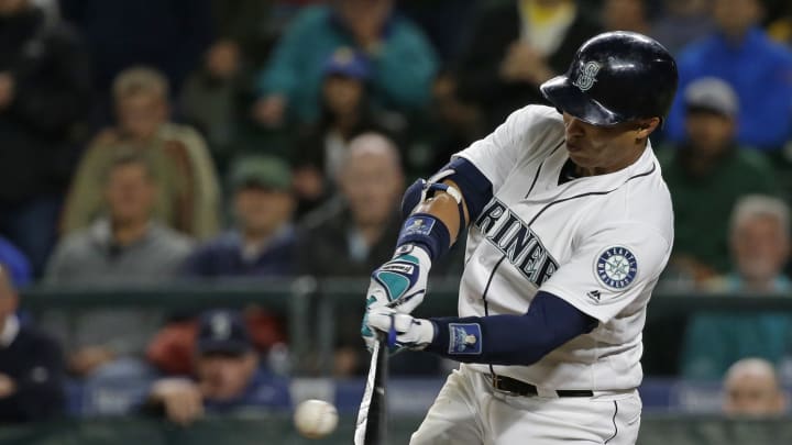 Martin homers in 9th, Mariners rally to beat A's 6-5 Martin homers in 9th, Mariners rally to beat A's 6-5