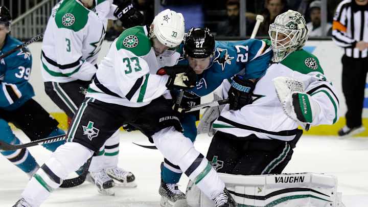 Hertl scores in overtime, Sharks beat Stars 4-3