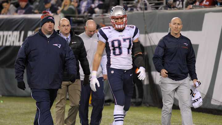 AP Source: Patriots' Gronkowski to undergo back surgery