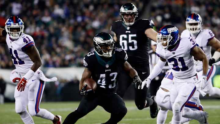 Eagles prevent Giants from clinching playoff spot, 24-19