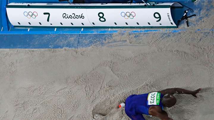 Borrowed medal? No thanks, Henderson wins own Olympic gold