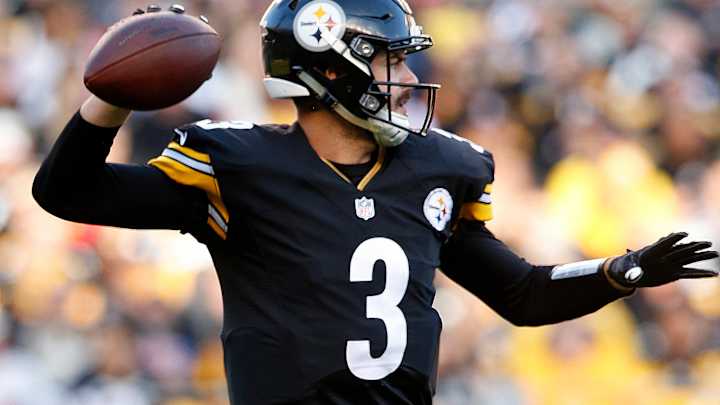 Precise, physical Patriots too much for messy Steelers