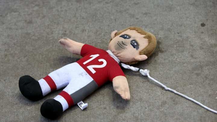 Hold up, this photo of a Tom Brady doll is legitimately creepy