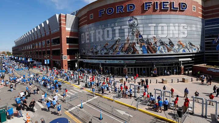 The Latest: Lions, Titans start games - even before kickoff