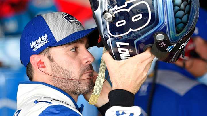 Jimmie Johnson looks to extend track dominance at Dover Jimmie Johnson looks to extend track dominance at Dover