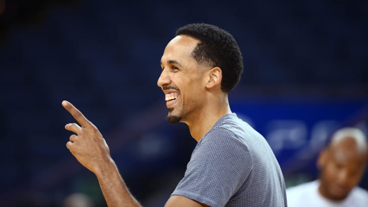 Livingston, close-knit band of backups bring best in Game 1 Livingston, close-knit band of backups bring best in Game 1