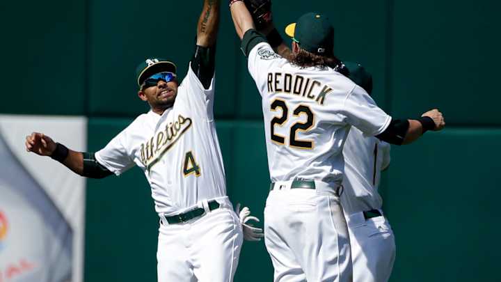 Reddick's sacrifice fly lifts Athletics over Royals 3-2 Reddick's sacrifice fly lifts Athletics over Royals 3-2