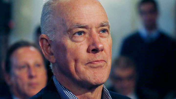 Alderson has 1st public appearance since cancer announcement