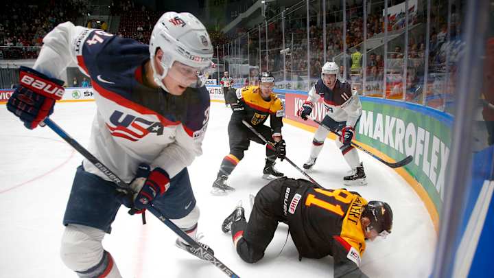 Maple Leafs select Arizona-born Matthews No. 1 in NHL draft