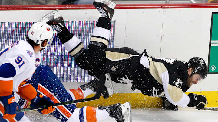 Penguins edge Islanders 2-1 in shootout