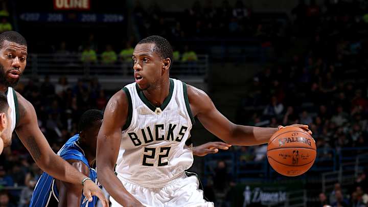 Middleton scores 36, lifts Bucks past 76ers 109-108 in OT Middleton scores 36, lifts Bucks past 76ers 109-108 in OT