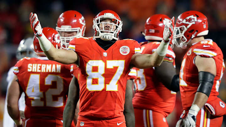 Chiefs make statement in Thursday Night Football win over Raiders