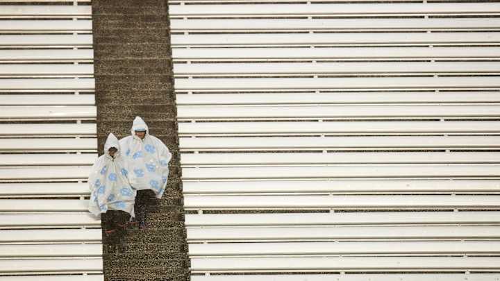 After debacle in driving rain, Heels await Hurricanes