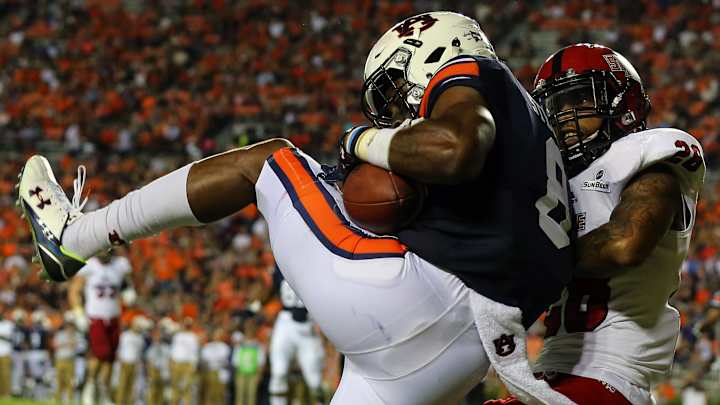 Auburn jumps on Arkansas State early, dominates 51-14