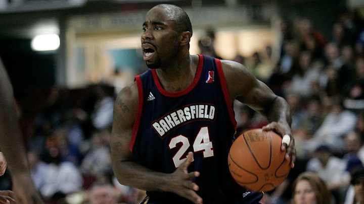Report: Mateen Cleaves charged in alleged sexual assault Report: Mateen Cleaves charged in alleged sexual assault
