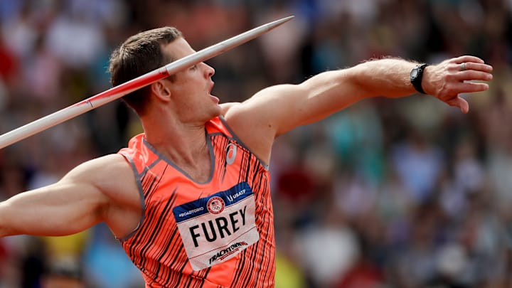 The Latest: Army reservist Sam Kendricks wins pole vault